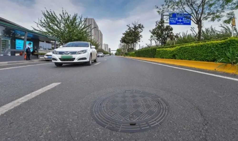 為市民腳下安全“加碼”，江蘇“智慧井蓋”上路