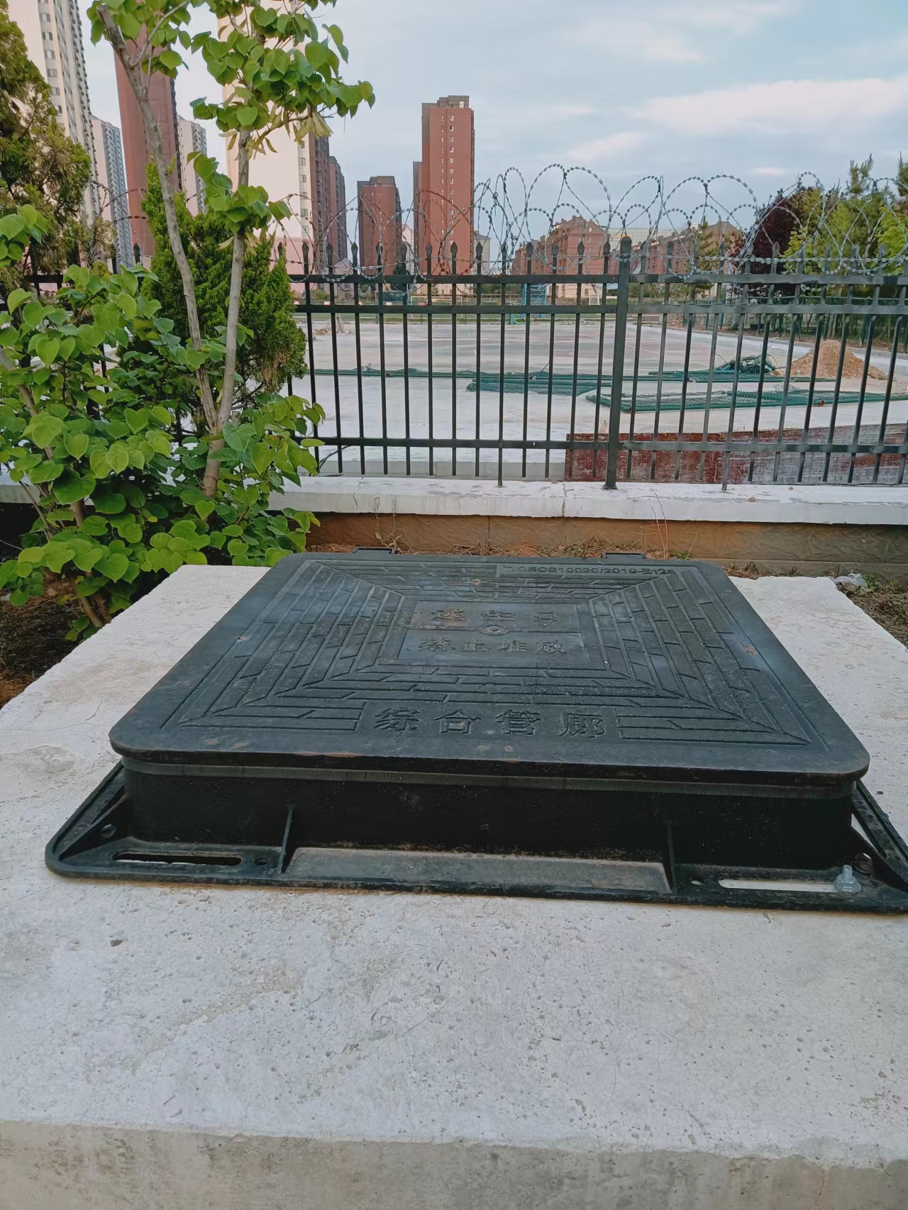 與傳統(tǒng)井蓋相比，智能液壓井蓋有哪些優(yōu)勢(shì)？