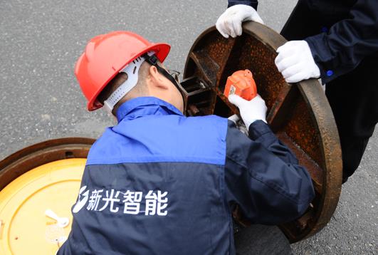 智能井蓋監(jiān)控器是如何進(jìn)行井蓋傾斜報(bào)警的？